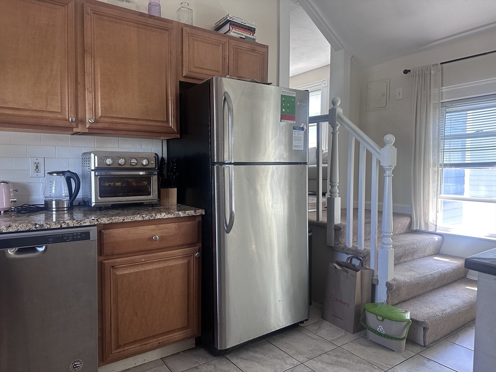 8 Sackville Street, Unit 3 Boston, MA 02129 - Photo 2 of 12