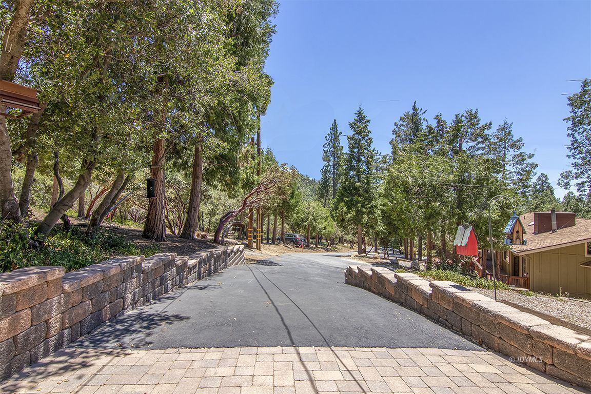54440 Valley-View Idyllwild, CA 92549 - Photo 53 of 53 a view of a street with a building in the background