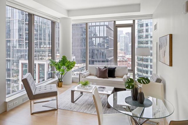 $1,600,000 | 135 Seaport Boulevard, Unit 1903, Boston, MA 02210