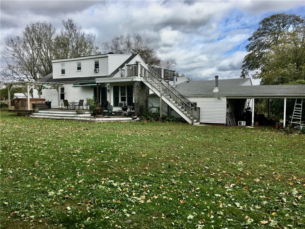 435 Turner Road Middletown, RI 02842 - Photo 3 of 22