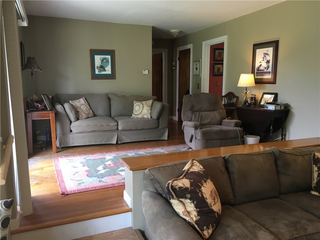 435 Turner Road Middletown, RI 02842 - Photo 9 of 22
