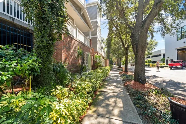 $2,775 | 800 South Dakota Avenue, Unit 435, Tampa, FL 33606