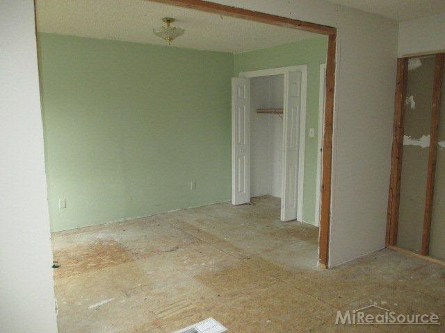 7411 East Coldwater Road Davison, MI 48423 - Photo 15 of 20