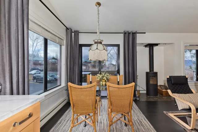 $589,000 | 48 Aspen Terrace, Unit 4, Crowley Lake, CA 93546