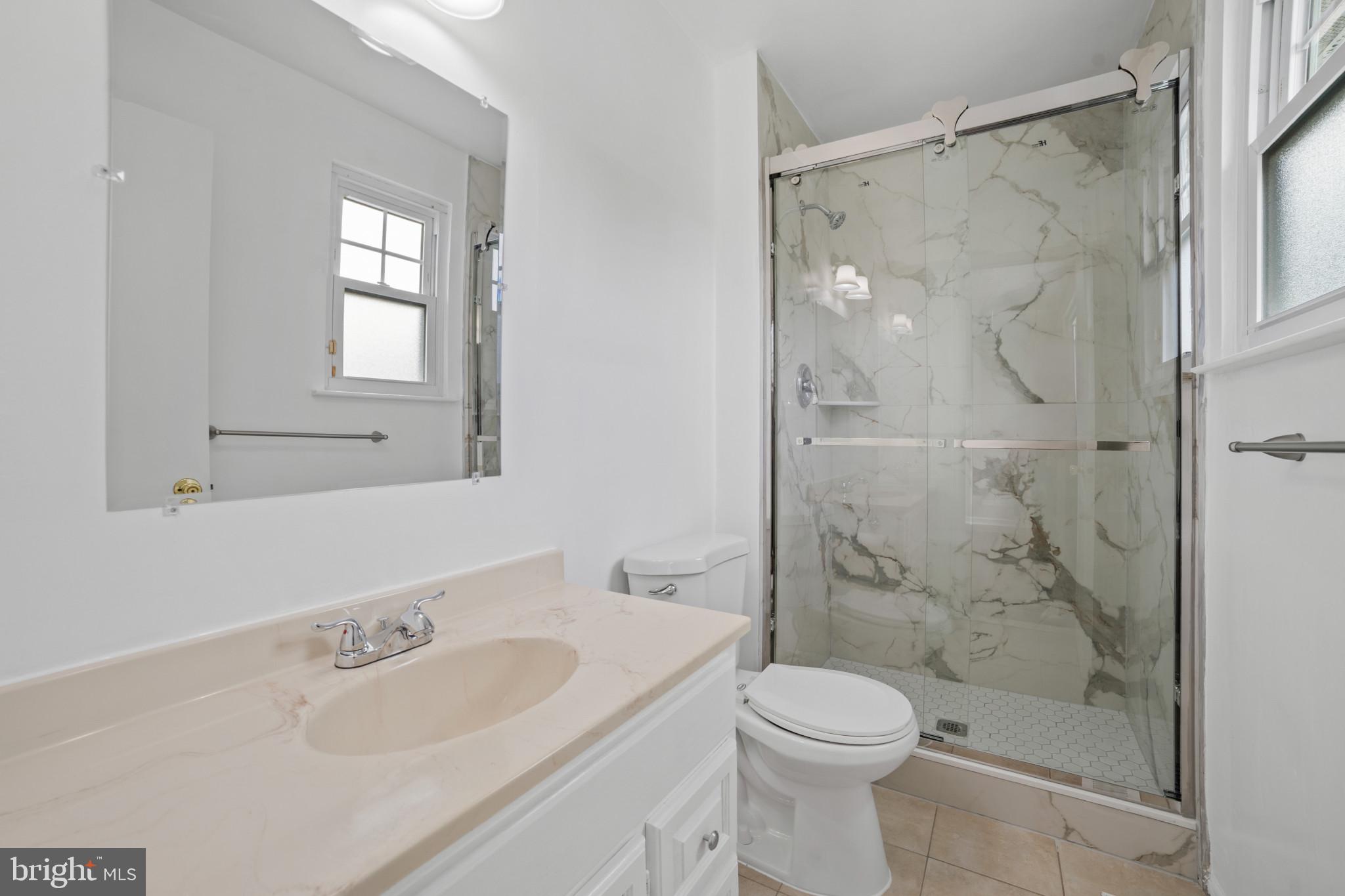 109 Stratton Lane Mount Laurel, NJ 08054 - Photo 18 of 23 Primary Full Bathroom