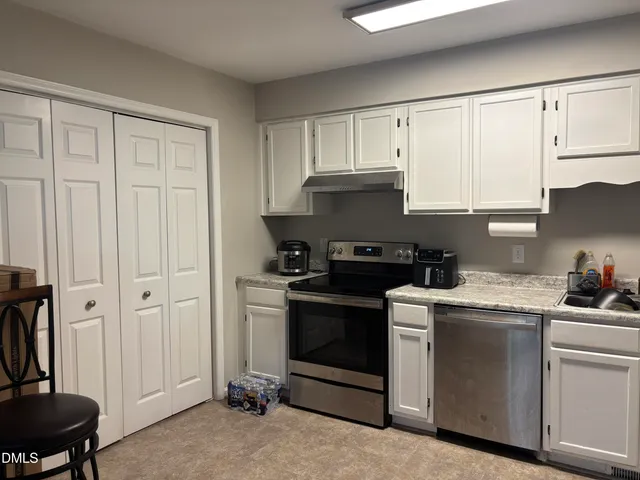 $1,625 | 2922 B Glenridge Drive, Raleigh, NC 27604