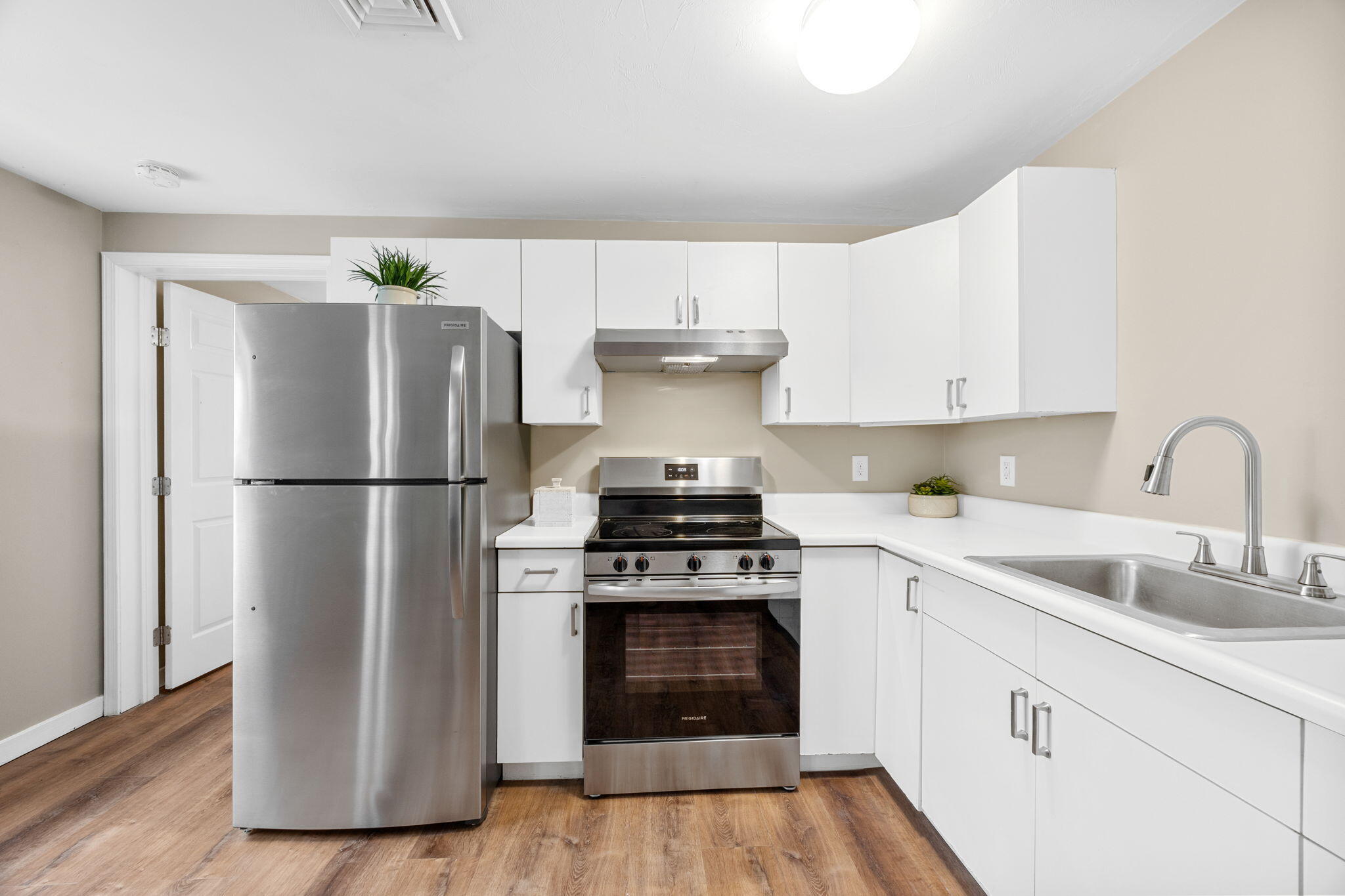 425 Main Street, Unit D Chatham, MA 02633 - Photo 15 of 25 34-web-or-mls-425-main-st