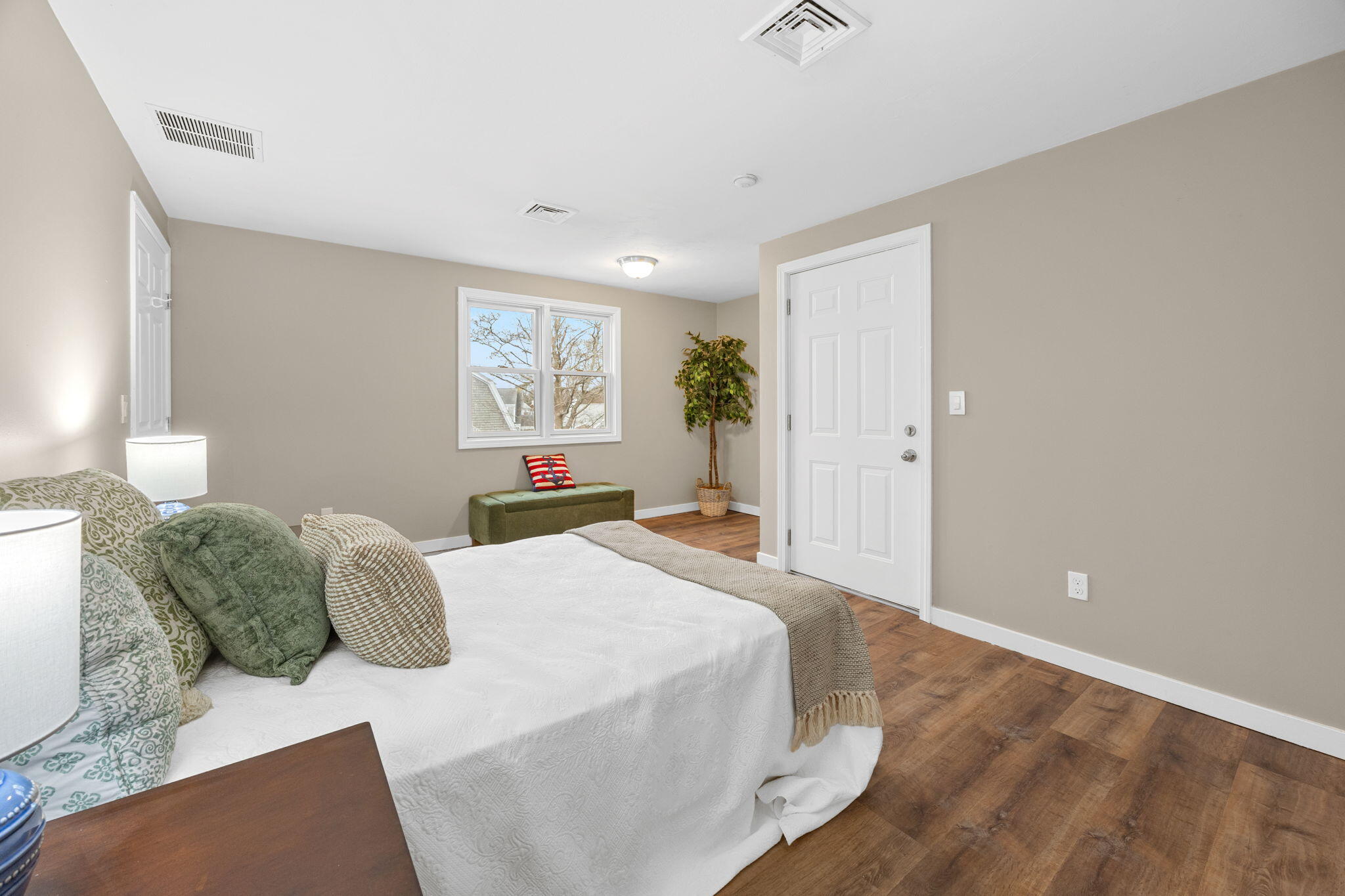 425 Main Street, Unit D Chatham, MA 02633 - Photo 18 of 25 20-web-or-mls-425-main-st