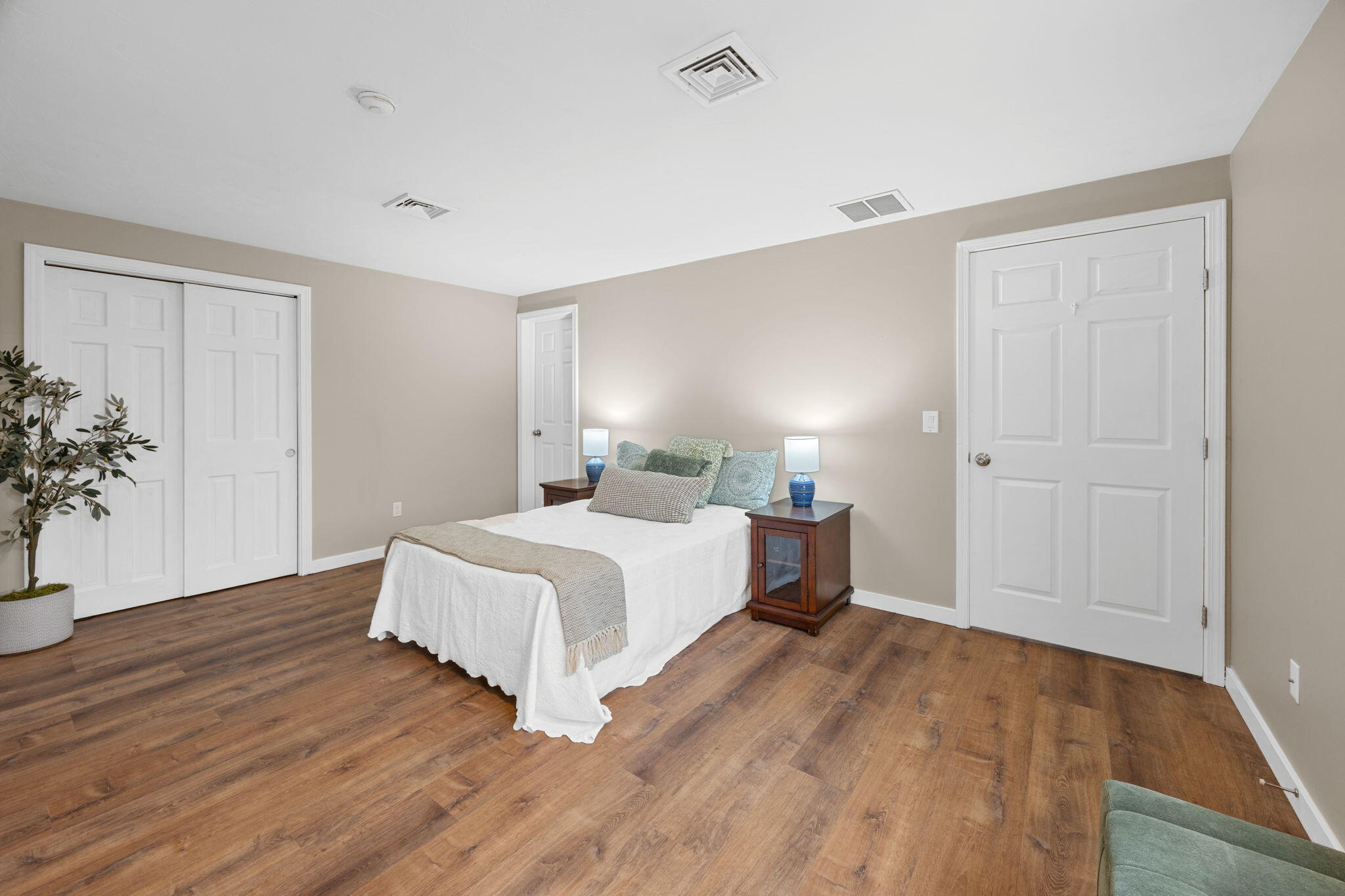 425 Main Street, Unit D Chatham, MA 02633 - Photo 19 of 25 19-web-or-mls-425-main-st