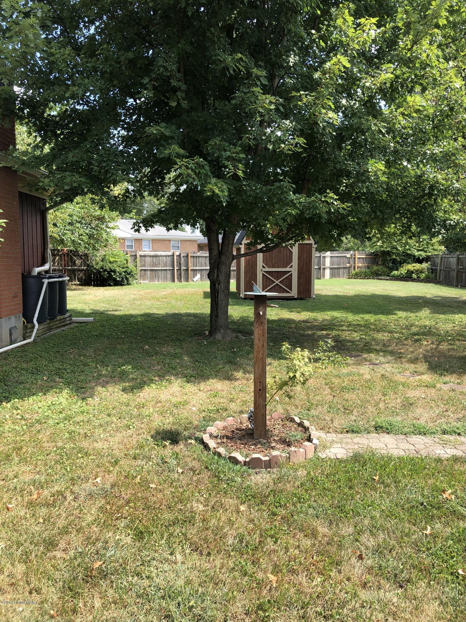 6201 Sheila Road Louisville, KY 40219 - Photo 38 of 55 IMG_0154