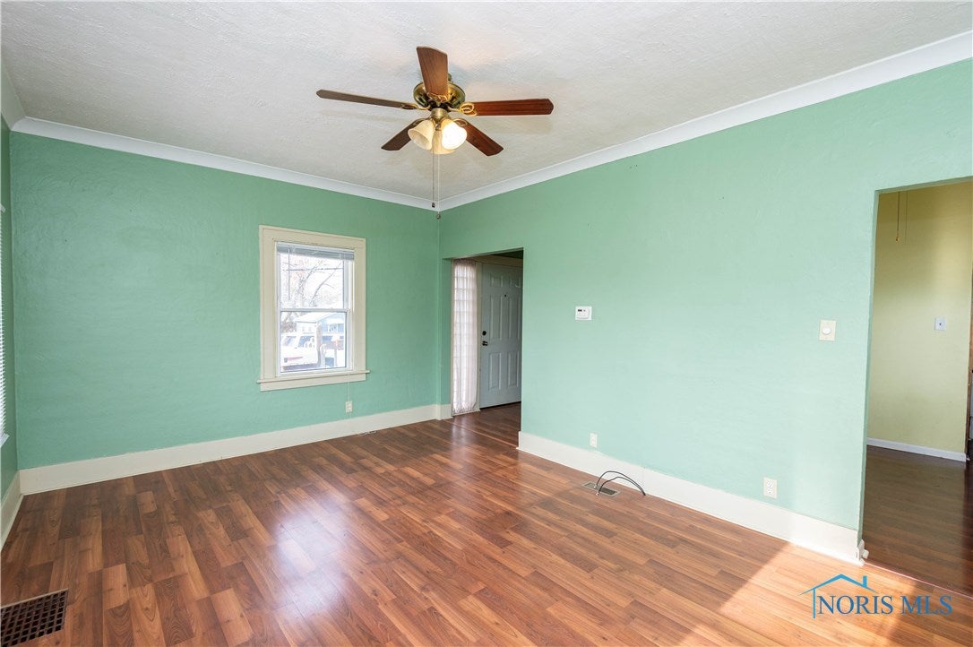 1127 Cresceus Road Oregon, OH 43616 - Photo 7 of 19 Gallery Image 7