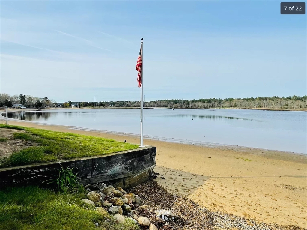 37 Lincoln Highway Wareham, MA 02571 - Photo 17 of 29 a view of a water with an ocean