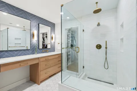 $2,549,000 | 599 North Wilton Road, New Canaan, CT 06840