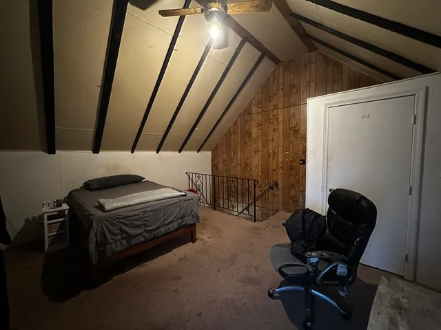 a view of workspace with furniture