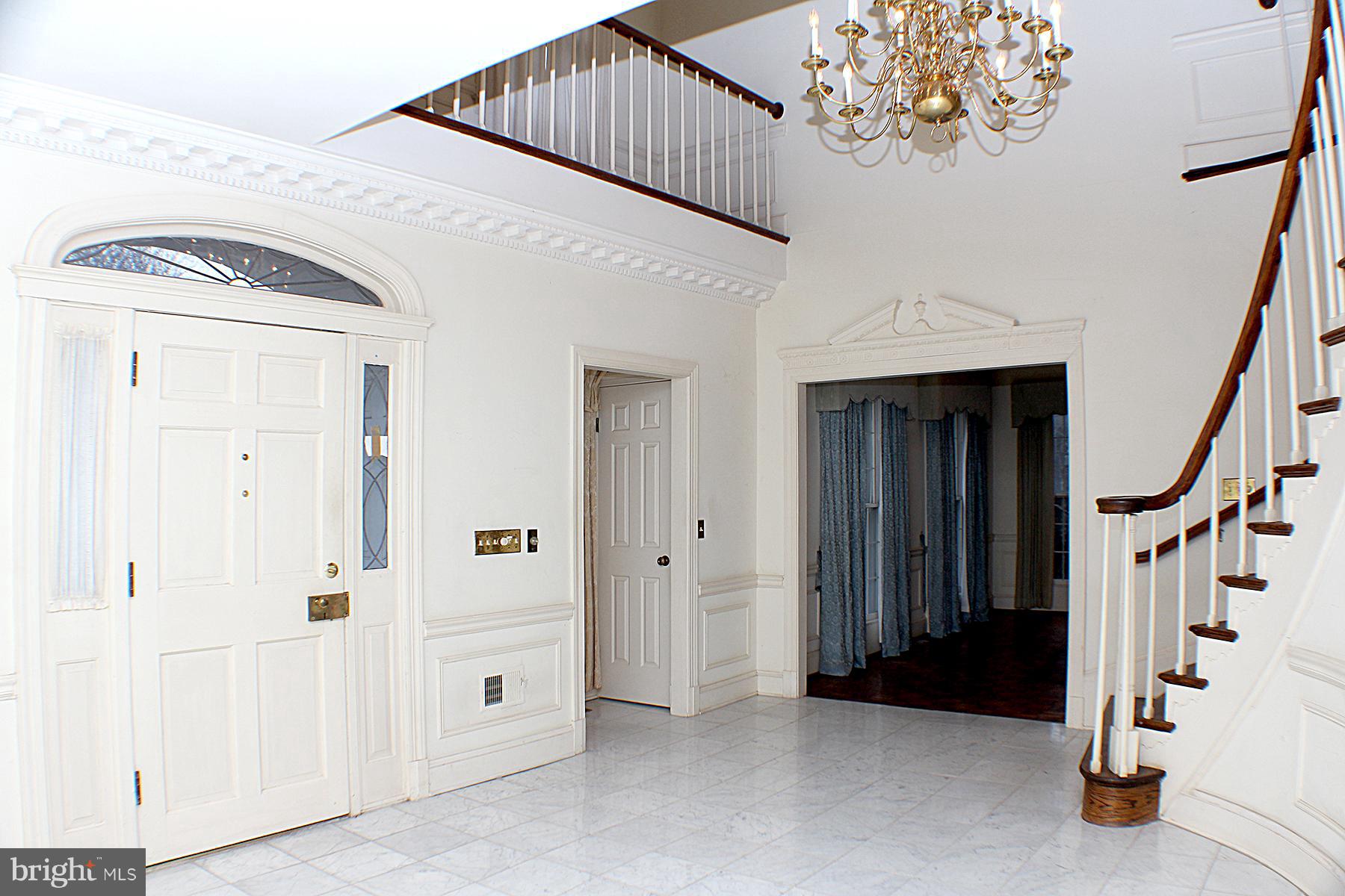 10900 Tara Road Rockville, MD 20854 - Photo 2 of 25 Entry View 2