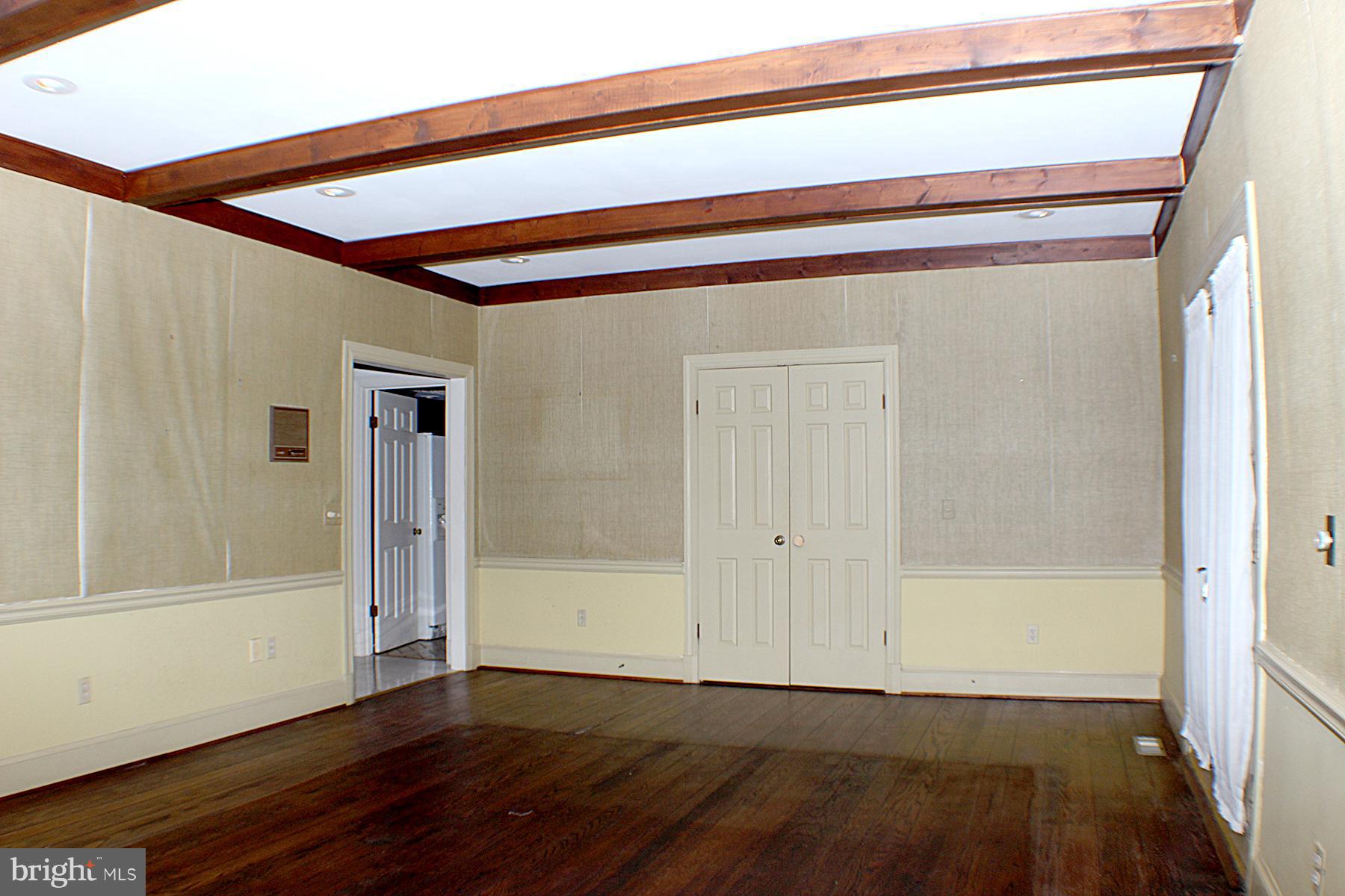 10900 Tara Road Rockville, MD 20854 - Photo 8 of 25 Family Room View 2