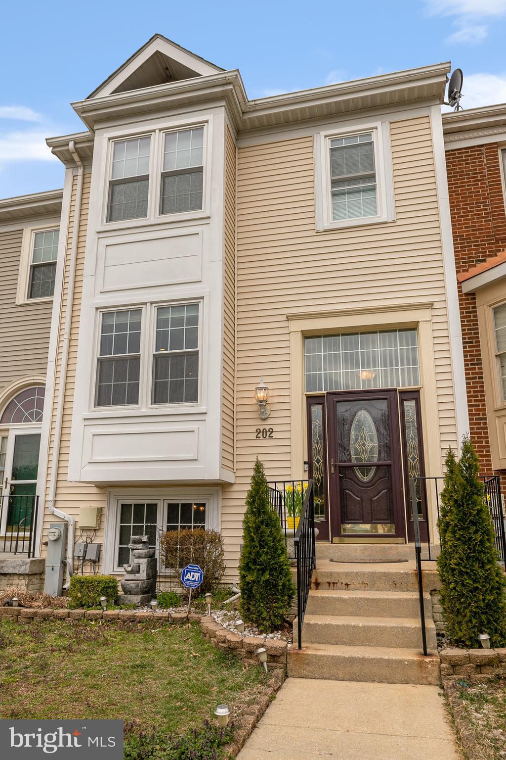 202 Commodore Way Odenton, MD 21113 - Photo 2 of 37 Gallery Image 2