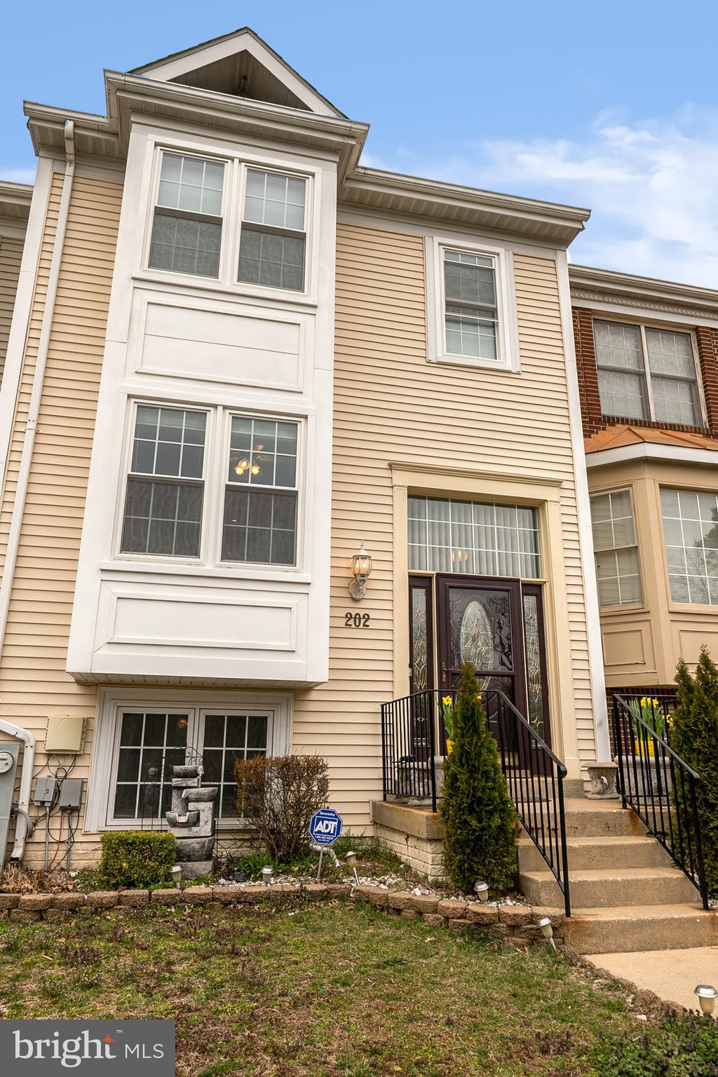 202 Commodore Way Odenton, MD 21113 - Photo 3 of 37 Gallery Image 3