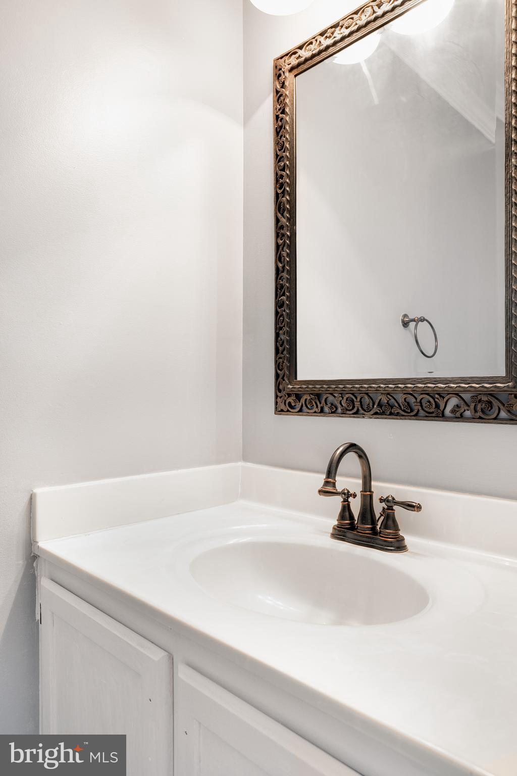 202 Commodore Way Odenton, MD 21113 - Photo 4 of 37 Gallery Image 4