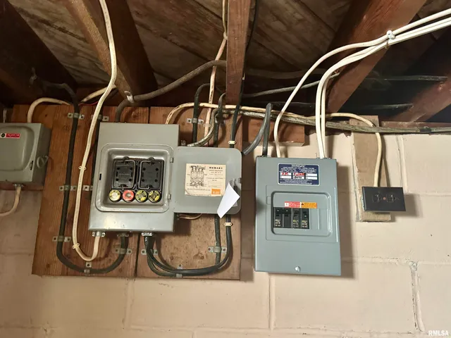 $30,000 | 202 West Burlington Street, St. David, IL 61563