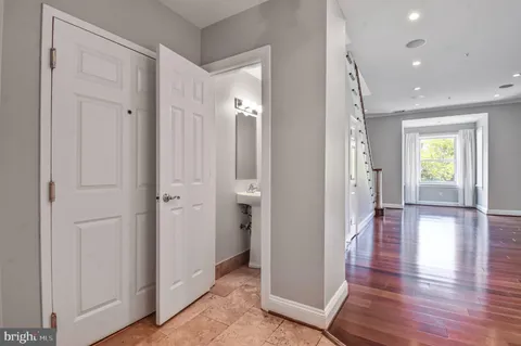 $4,500 | 1229 12th Street Northwest, Unit 201, Washington, DC 20005