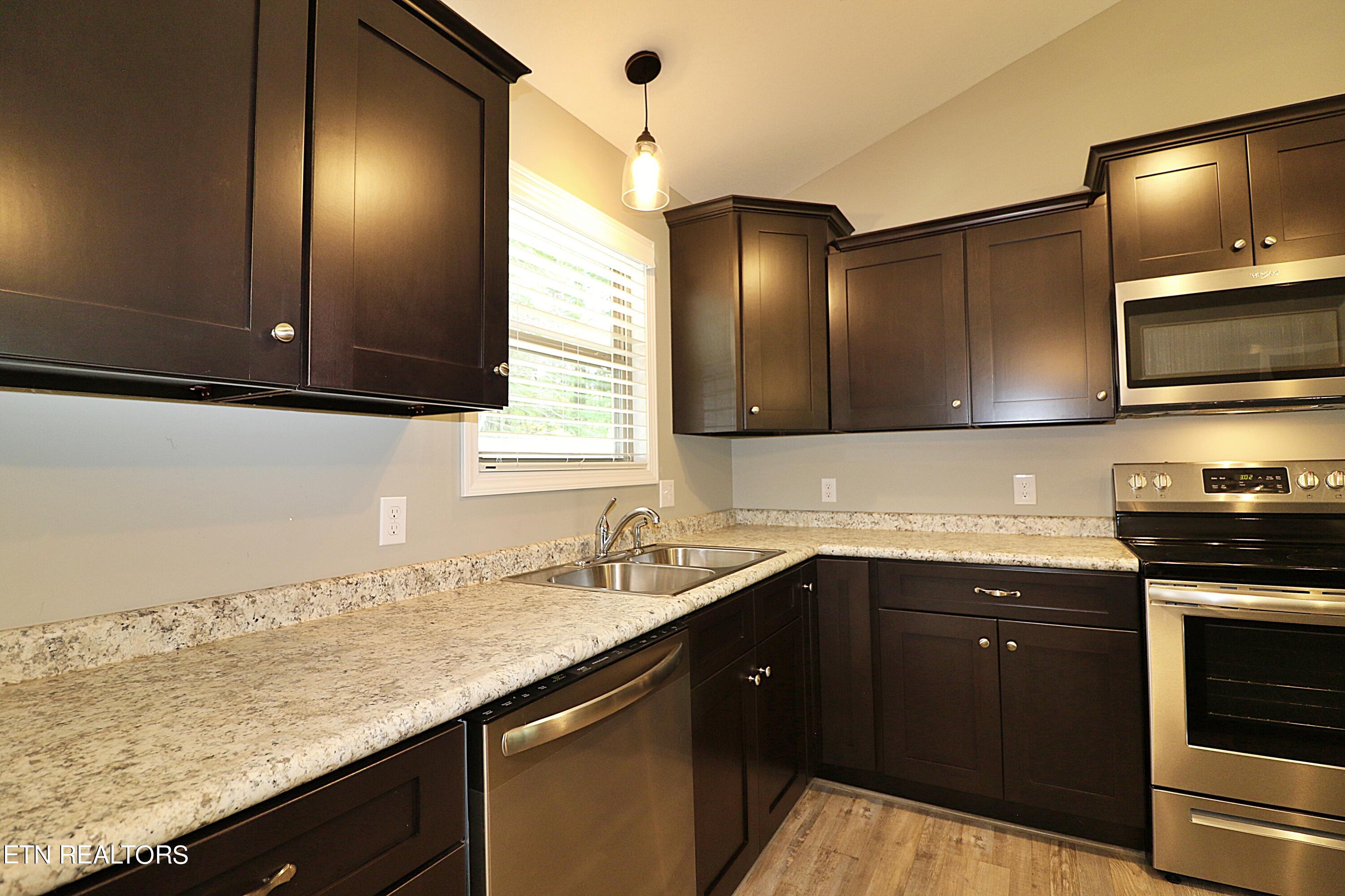 270 Kayla Lane Oneida, TN 37841 - Photo 11 of 56 094A4371