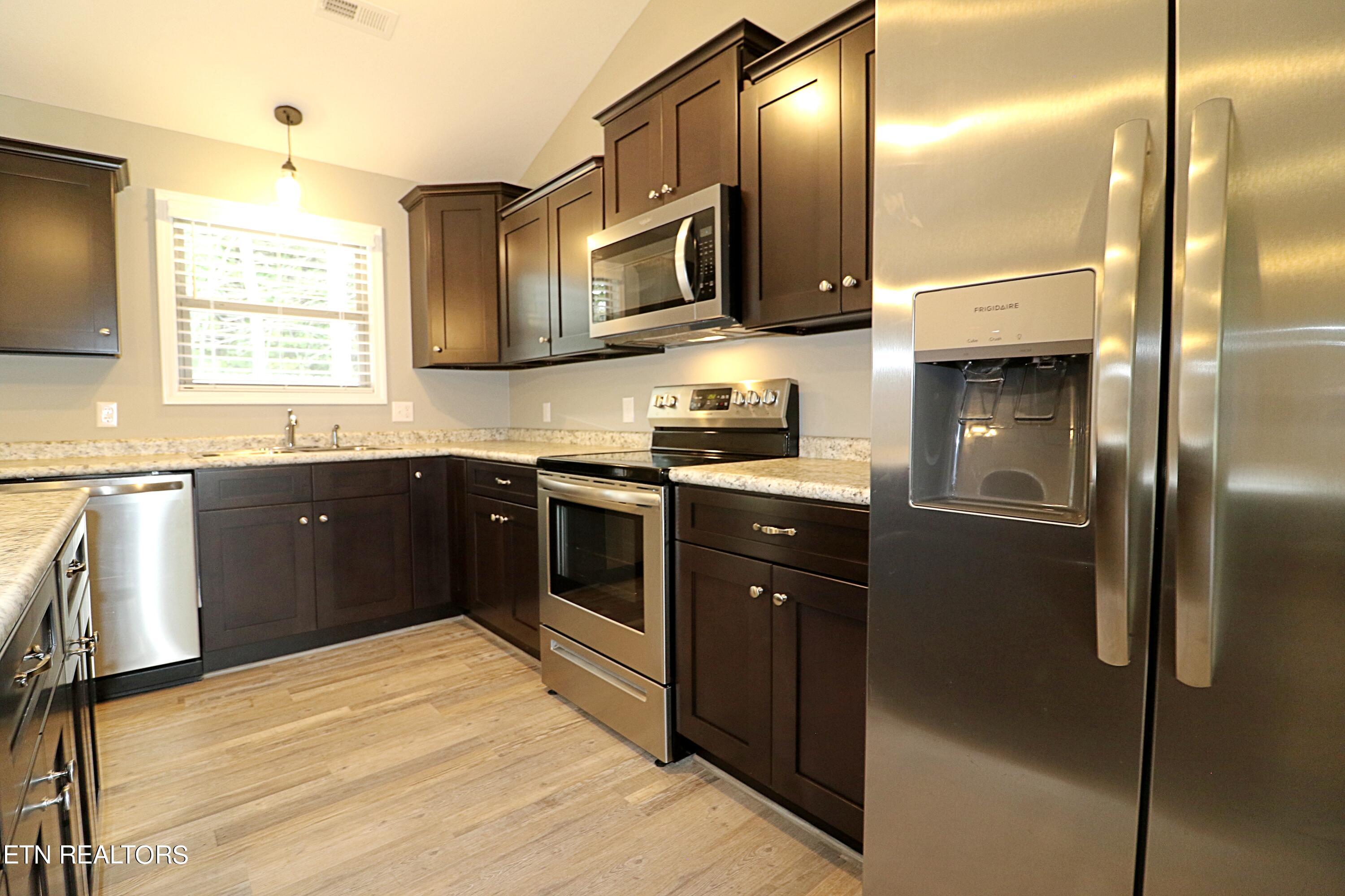 270 Kayla Lane Oneida, TN 37841 - Photo 12 of 56 094A4329