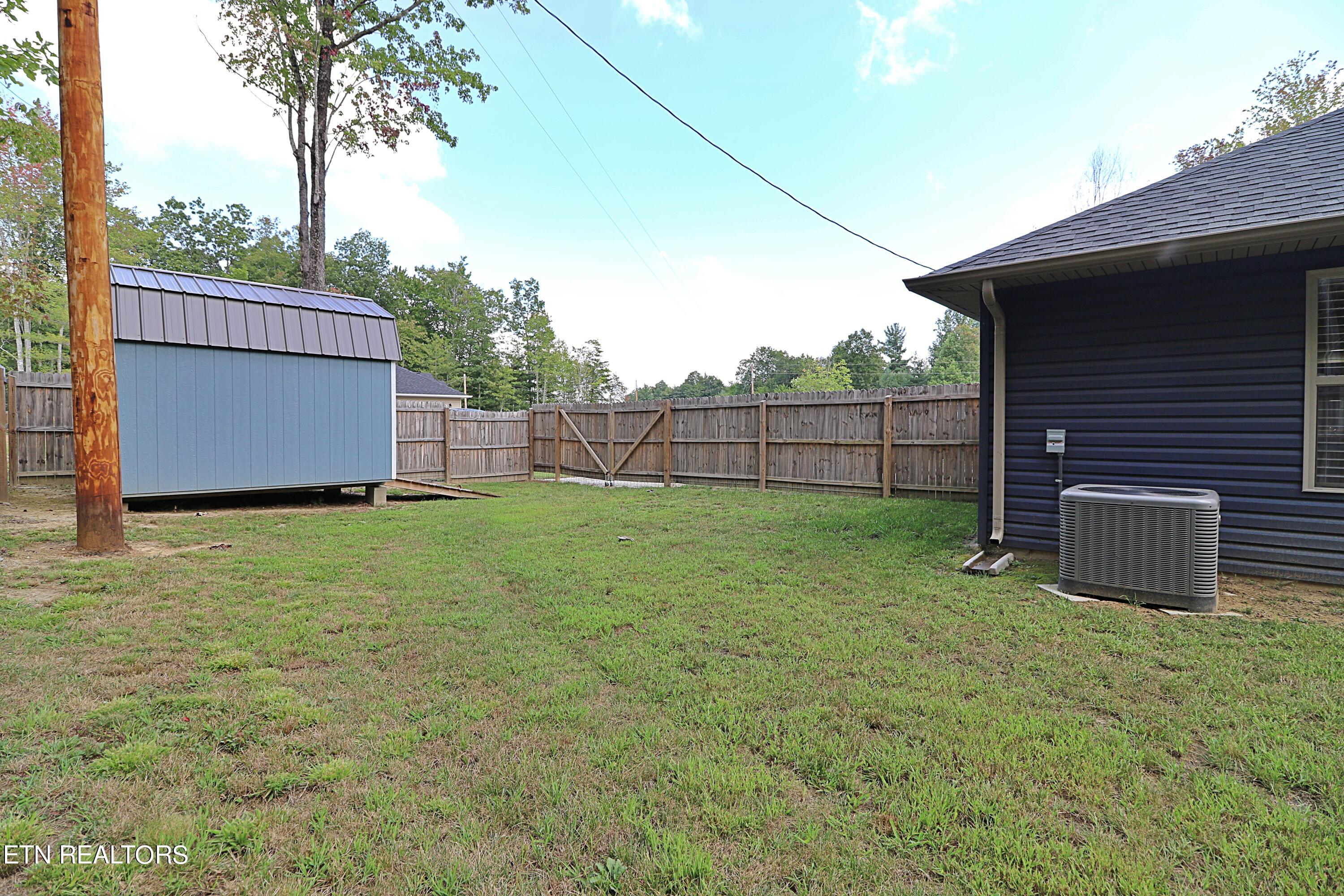 270 Kayla Lane Oneida, TN 37841 - Photo 17 of 56 094A4279