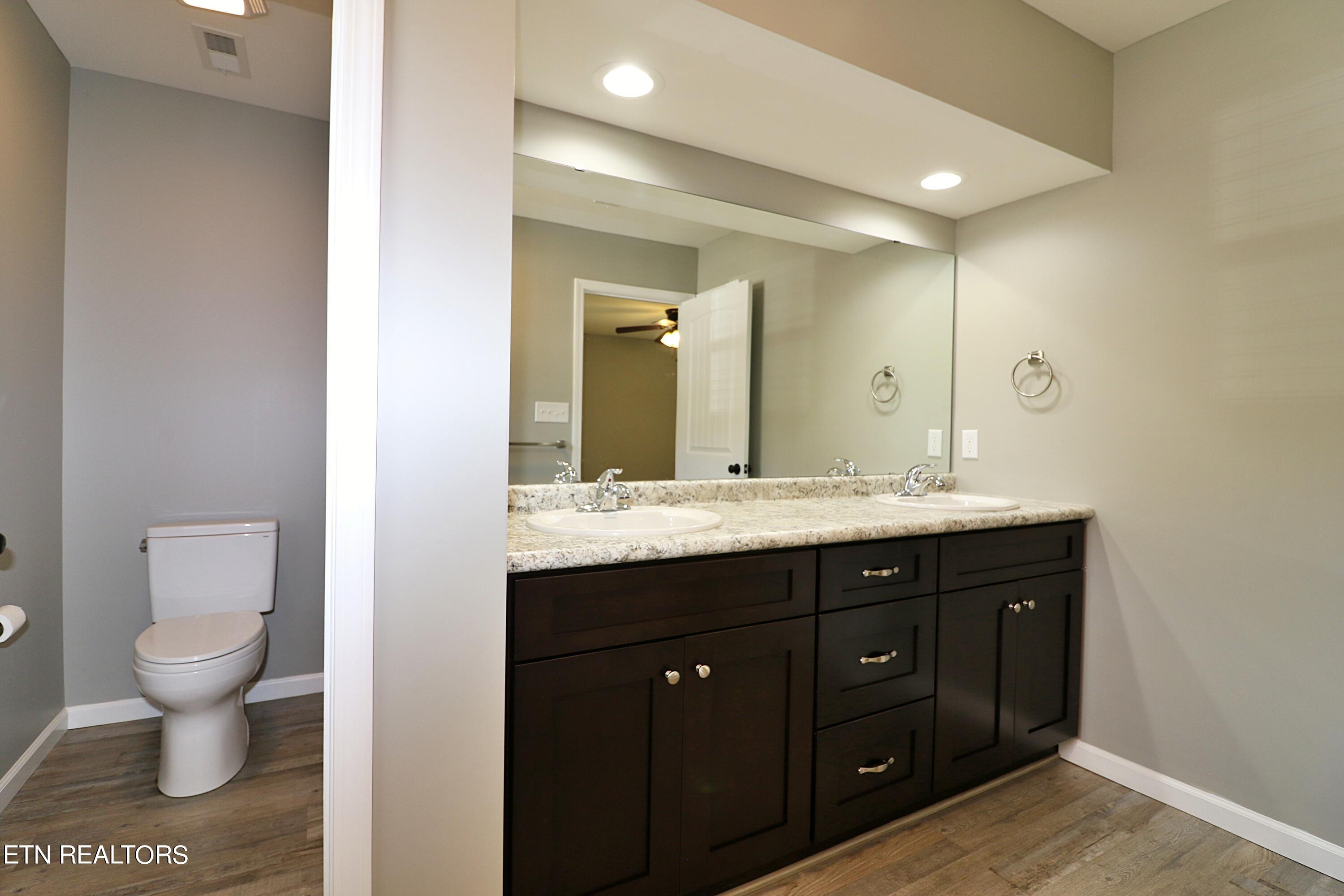 270 Kayla Lane Oneida, TN 37841 - Photo 38 of 56 094A4359