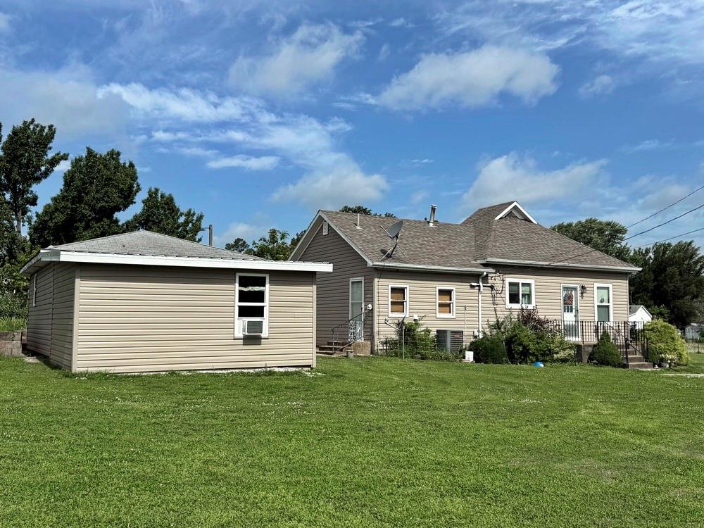 5125 Southwest 815 Road El Dorado Springs, MO 64744 - Photo 27 of 48