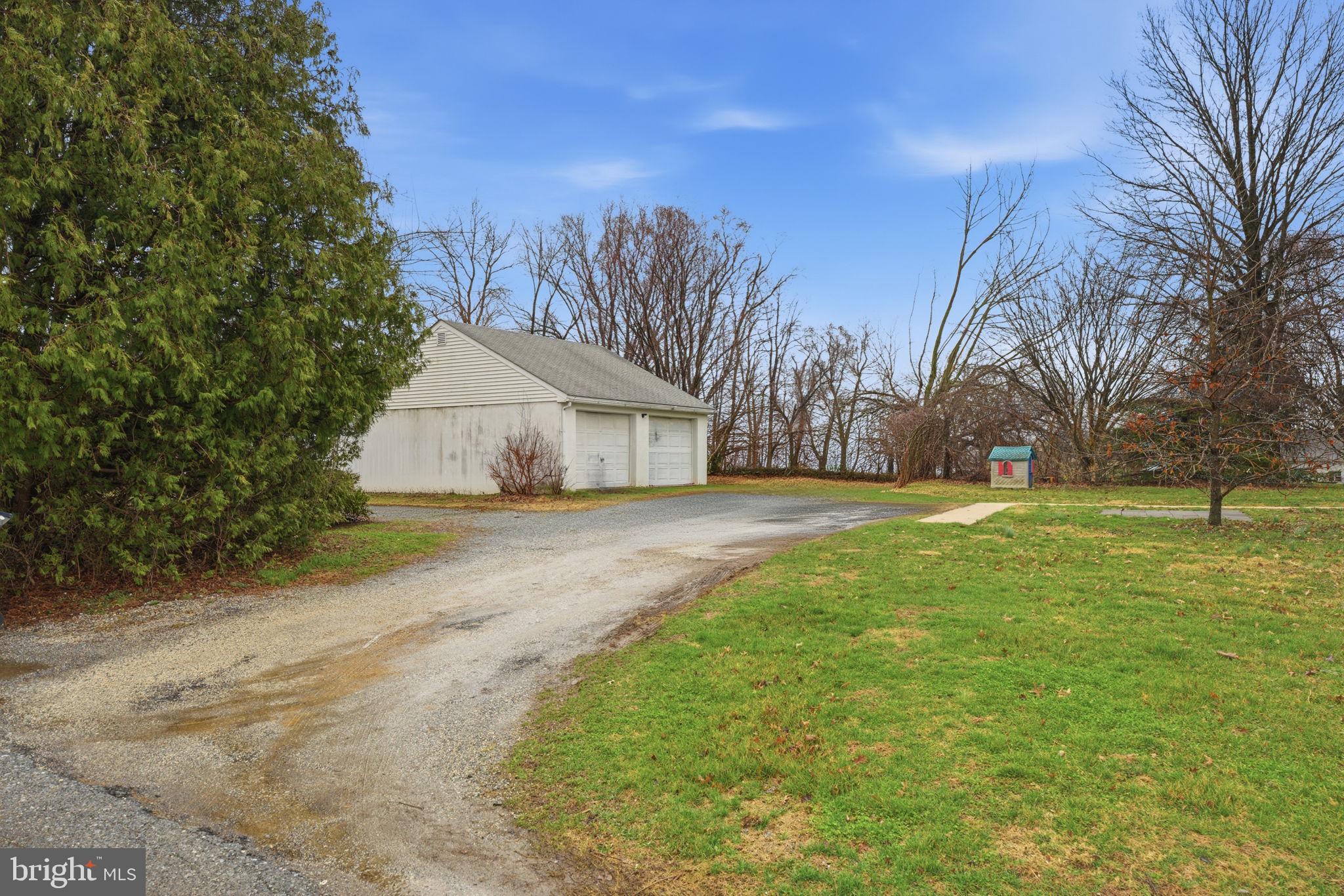 268 Ellicott Road Avondale, PA 19311 - Photo 32 of 42