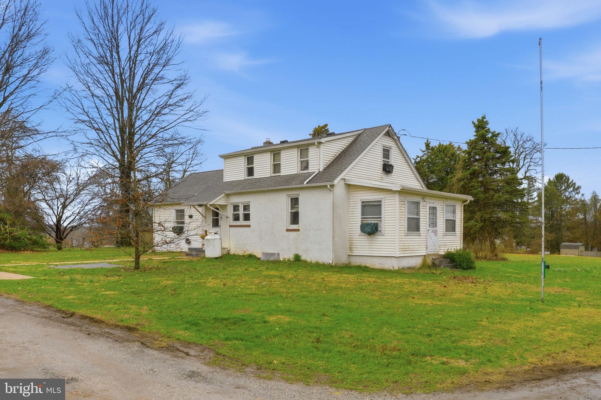 268 Ellicott Road Avondale, PA 19311 - Photo 4 of 42