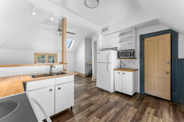 $1,900 | 2559 Aldrich Avenue South, Minneapolis, MN 55405