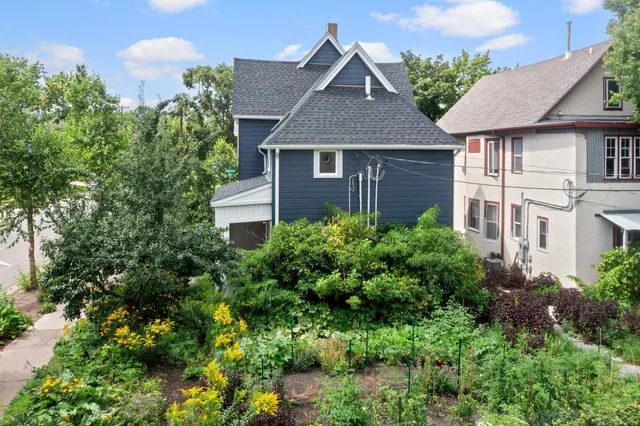 $1,900 | 2559 Aldrich Avenue South, Minneapolis, MN 55405