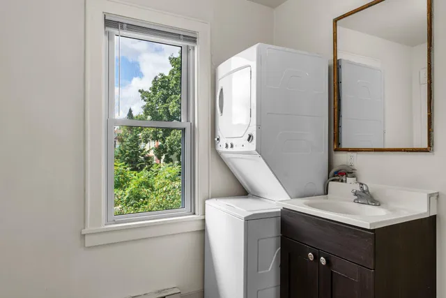 $1,900 | 2559 Aldrich Avenue South, Minneapolis, MN 55405