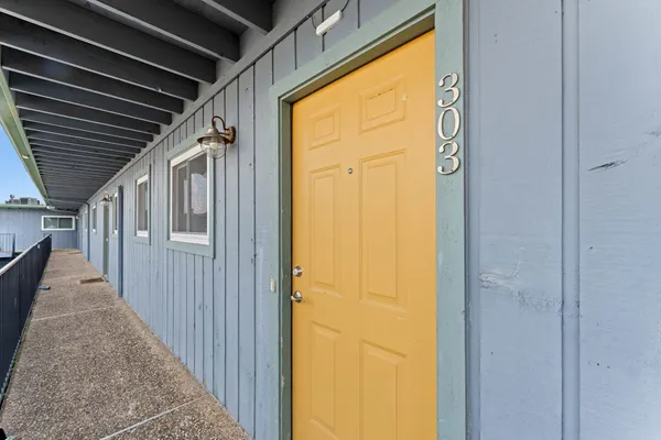 $250,000 | 3815 Guadalupe Street, Unit 303, Austin, TX 78751