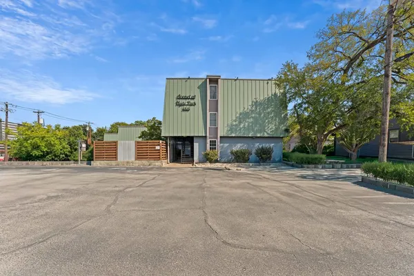 $250,000 | 3815 Guadalupe Street, Unit 303, Austin, TX 78751