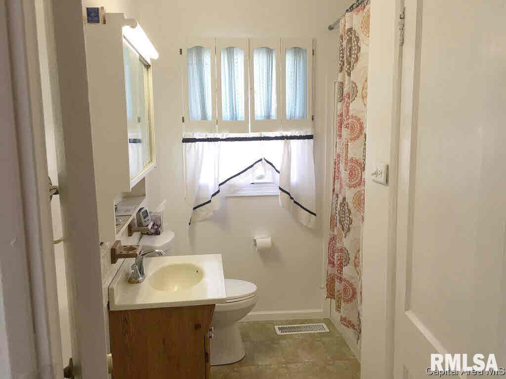 2406 East Wilshire Road Springfield, IL 62703 - Photo 14 of 22