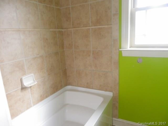 1808 Sam Smith Road Fort Mill, SC 29708 - Photo 16 of 20 a bathroom with a bathtub