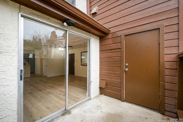 $795 | 10527 Perrin Beitel Road, Unit A112, San Antonio, TX 78217