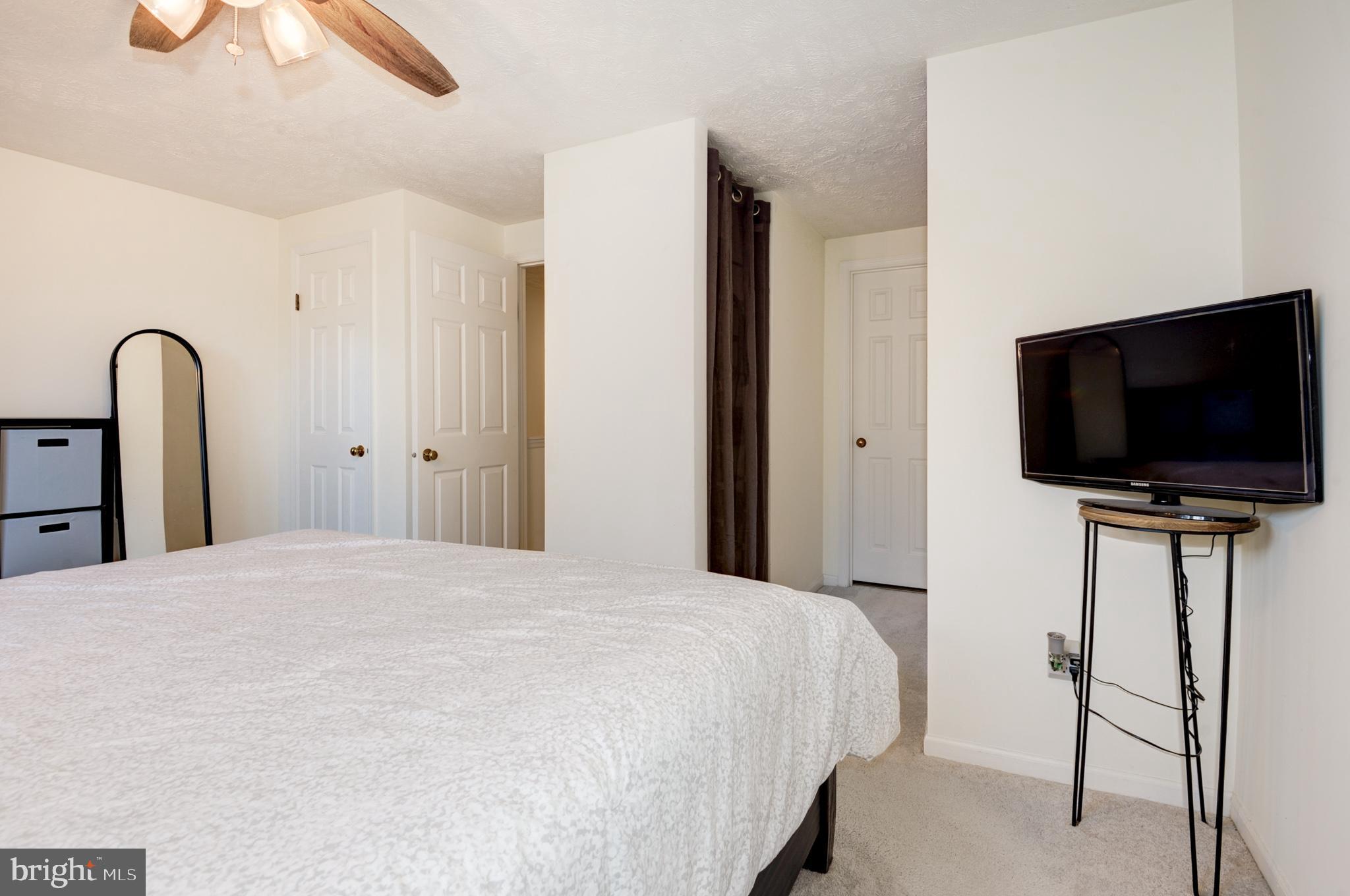 1598 Woodcrest Drive Reston, VA 20194 - Photo 24 of 34 Bedroom #1