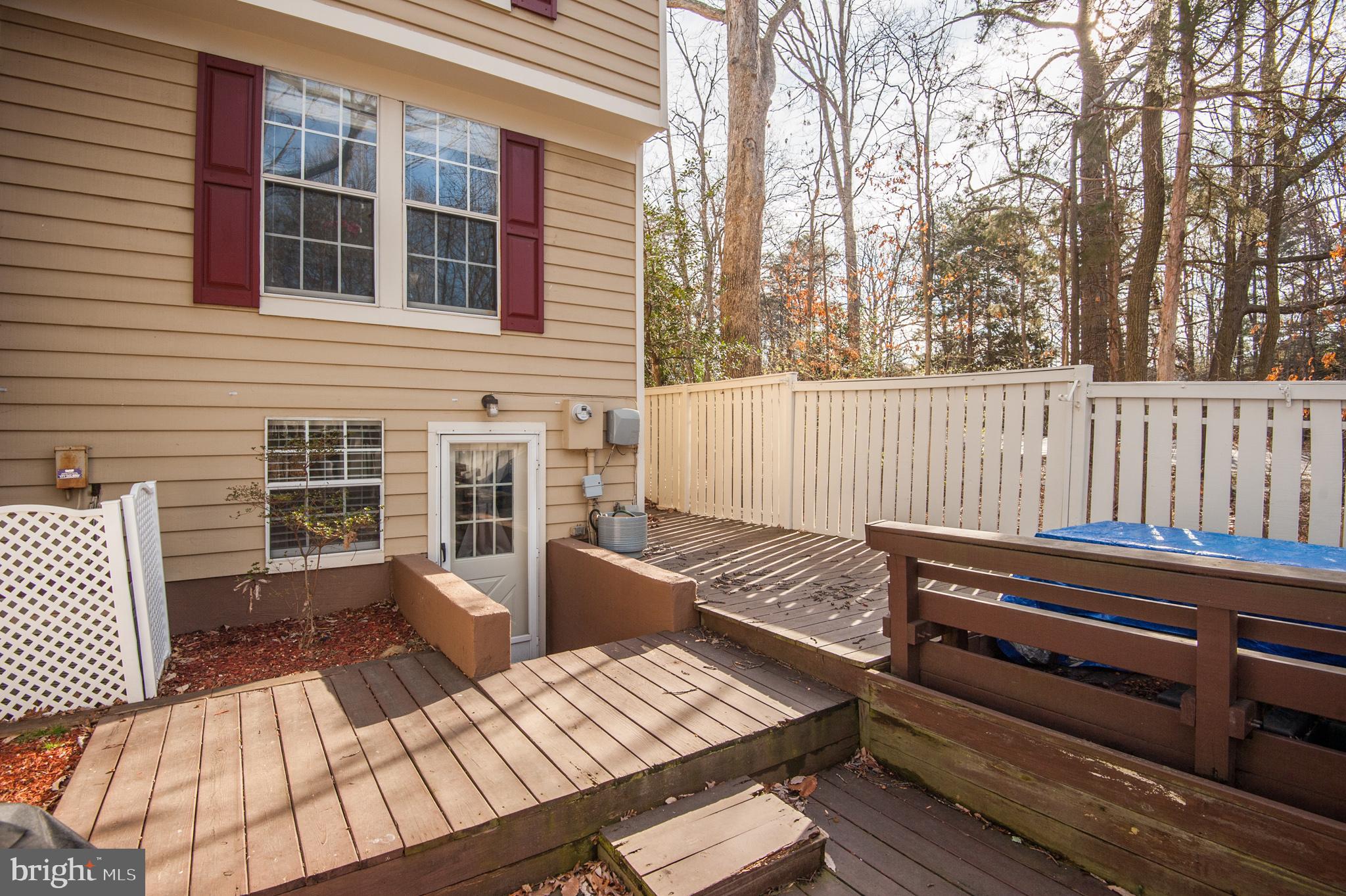 1598 Woodcrest Drive Reston, VA 20194 - Photo 30 of 34 Rear Deck