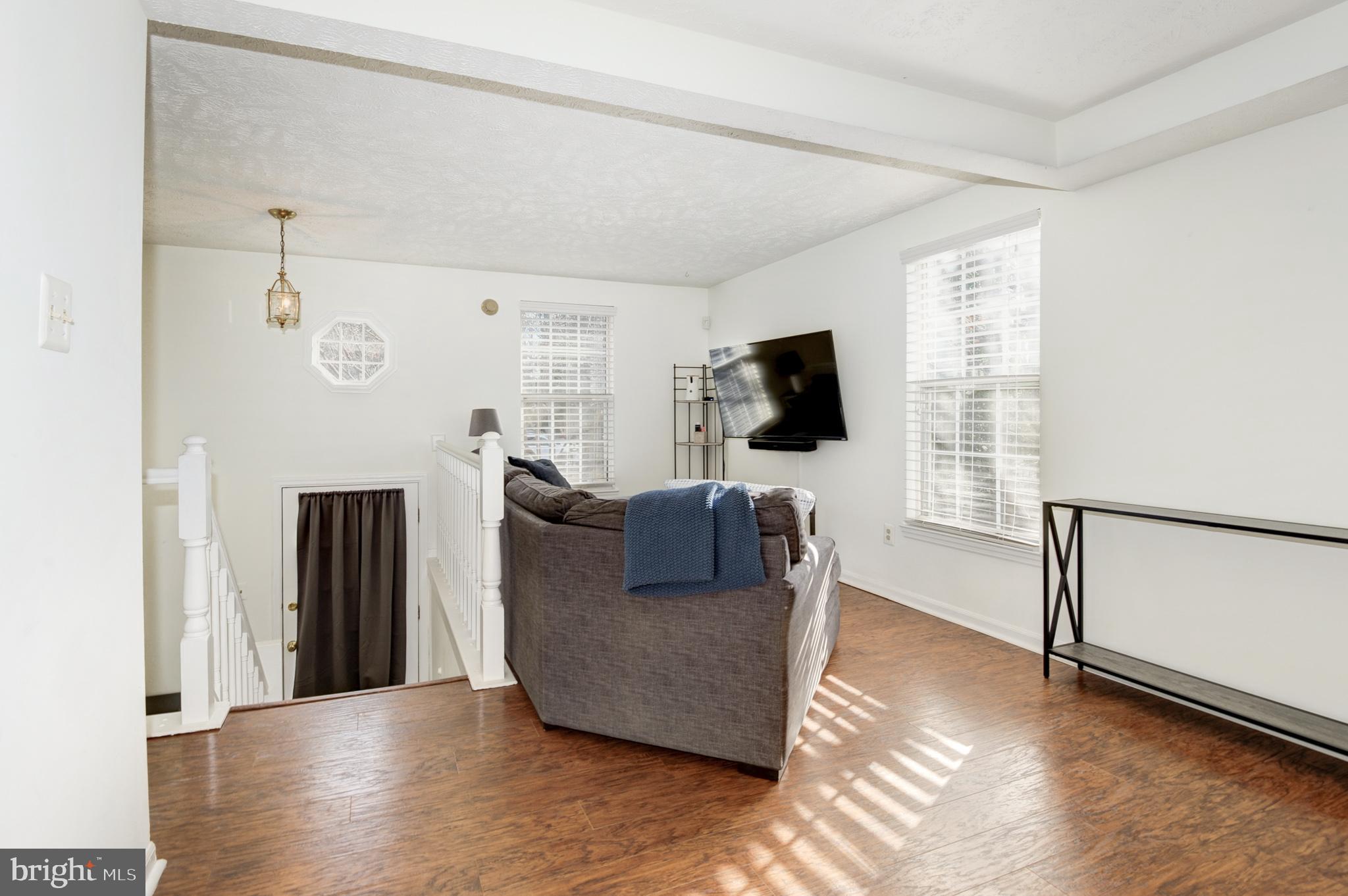 1598 Woodcrest Drive Reston, VA 20194 - Photo 7 of 34