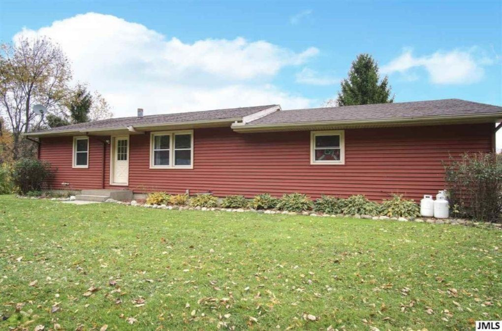 2860 Oaks Road Pittsford, MI 49271 - Photo 1 of 1 Oaks