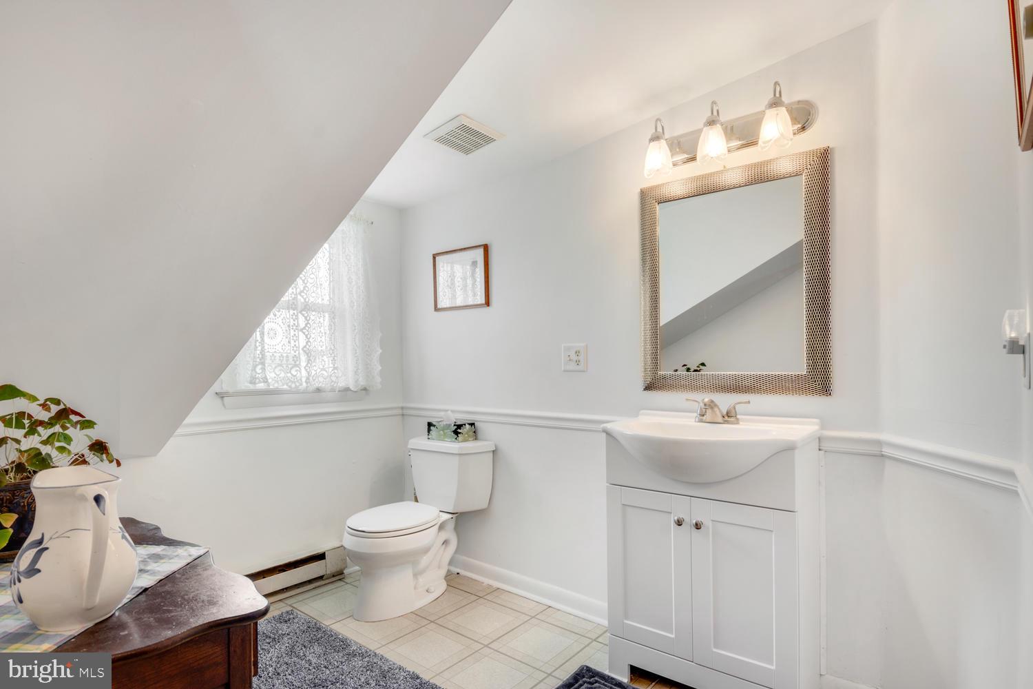 25 Fingerboard Schoolhouse Road Earleville, MD 21919 - Photo 25 of 38 Second level Full bath