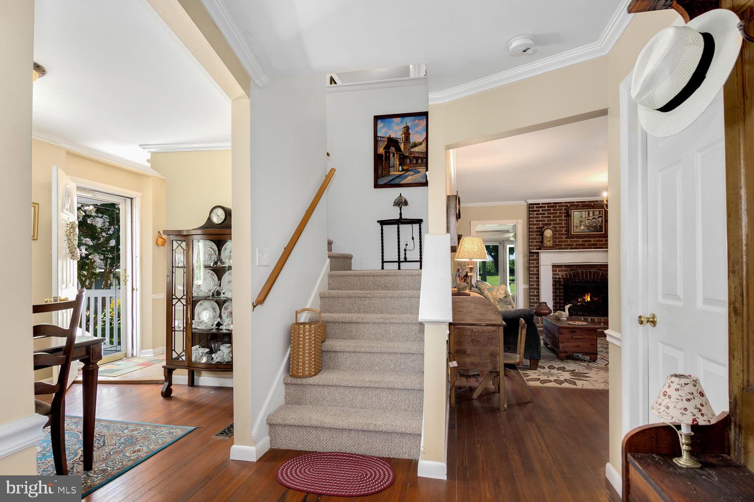 25 Fingerboard Schoolhouse Road Earleville, MD 21919 - Photo 8 of 38 Welcoming entry foyer