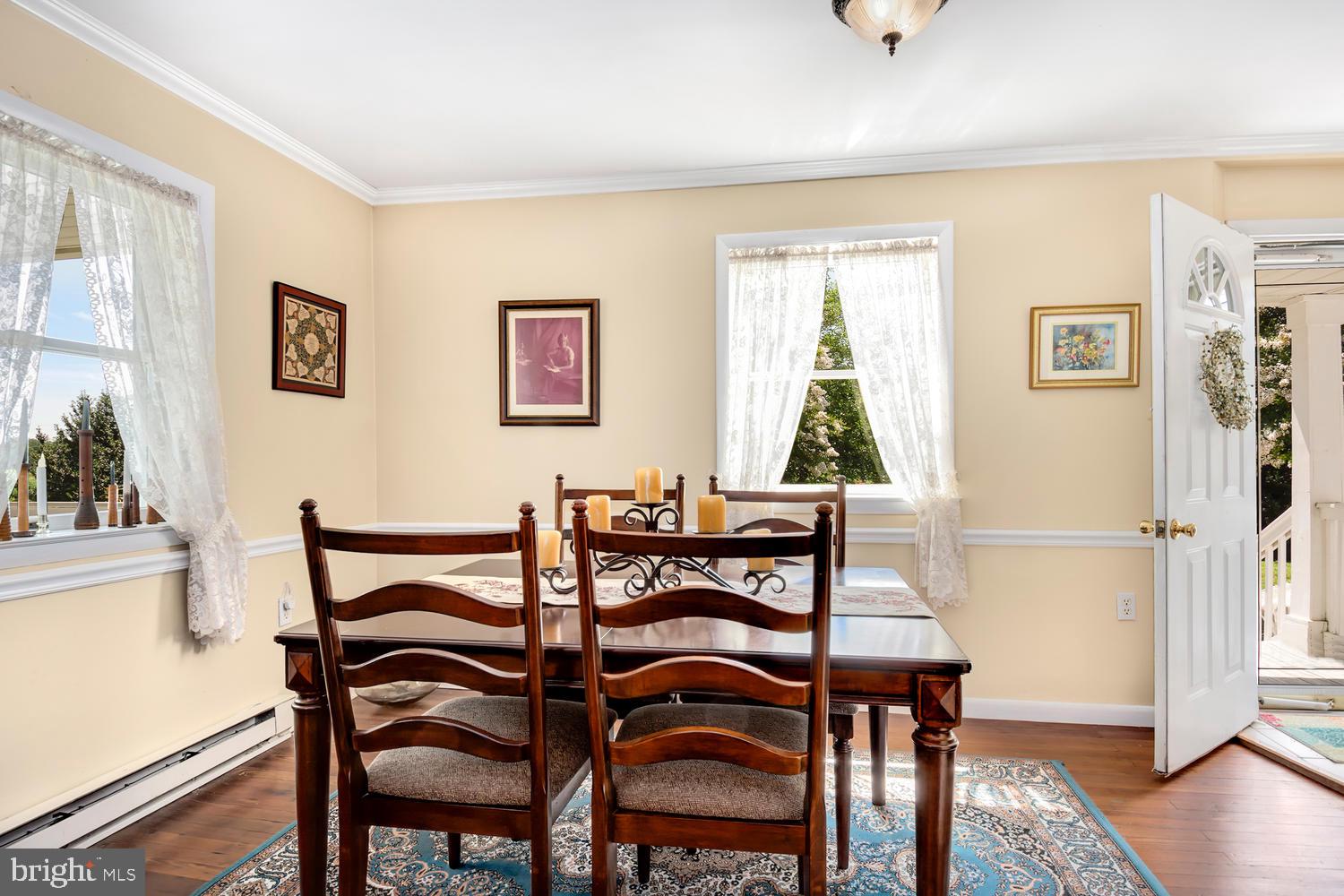 25 Fingerboard Schoolhouse Road Earleville, MD 21919 - Photo 10 of 38 Light filled rooms