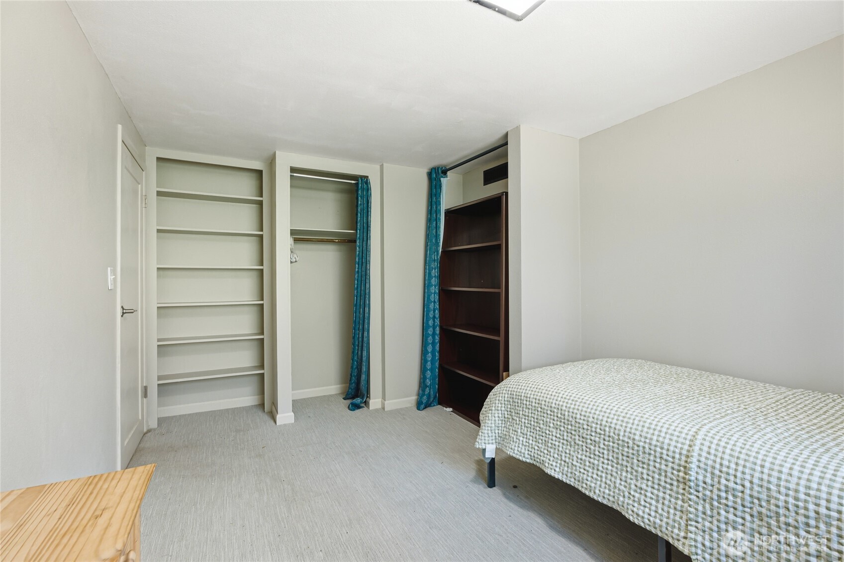 4766 Erlands Point Road Northwest Bremerton, WA 98312 - Photo 18 of 34