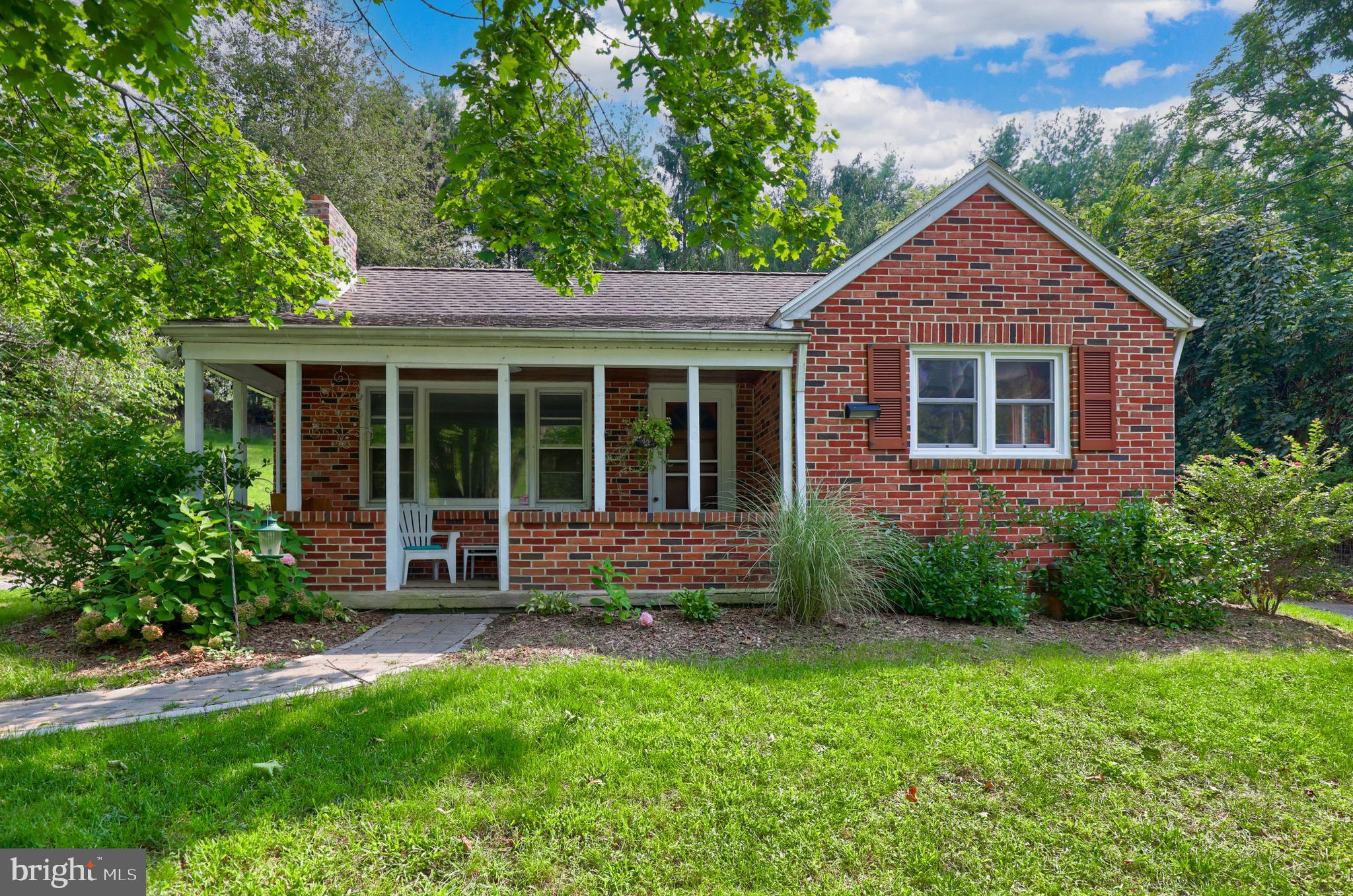 370 Green Valley Road York, PA 17403 - Photo 2 of 26 Gallery Image 2