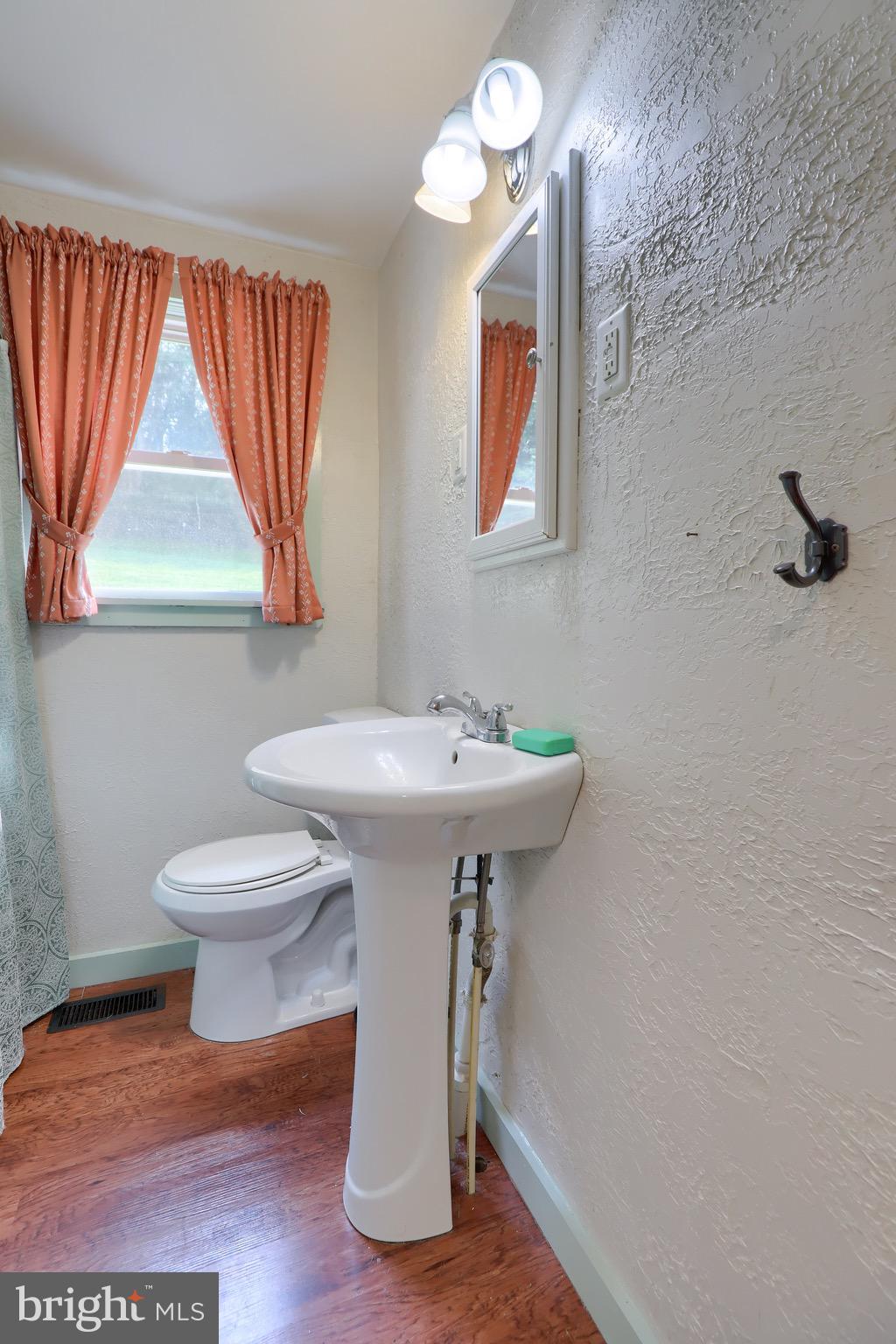 370 Green Valley Road York, PA 17403 - Photo 12 of 26 Gallery Image 12